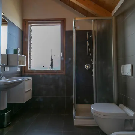 Vakantiehuis Mamma Ciccia - Breathtaking Views With Pool Area Bellano